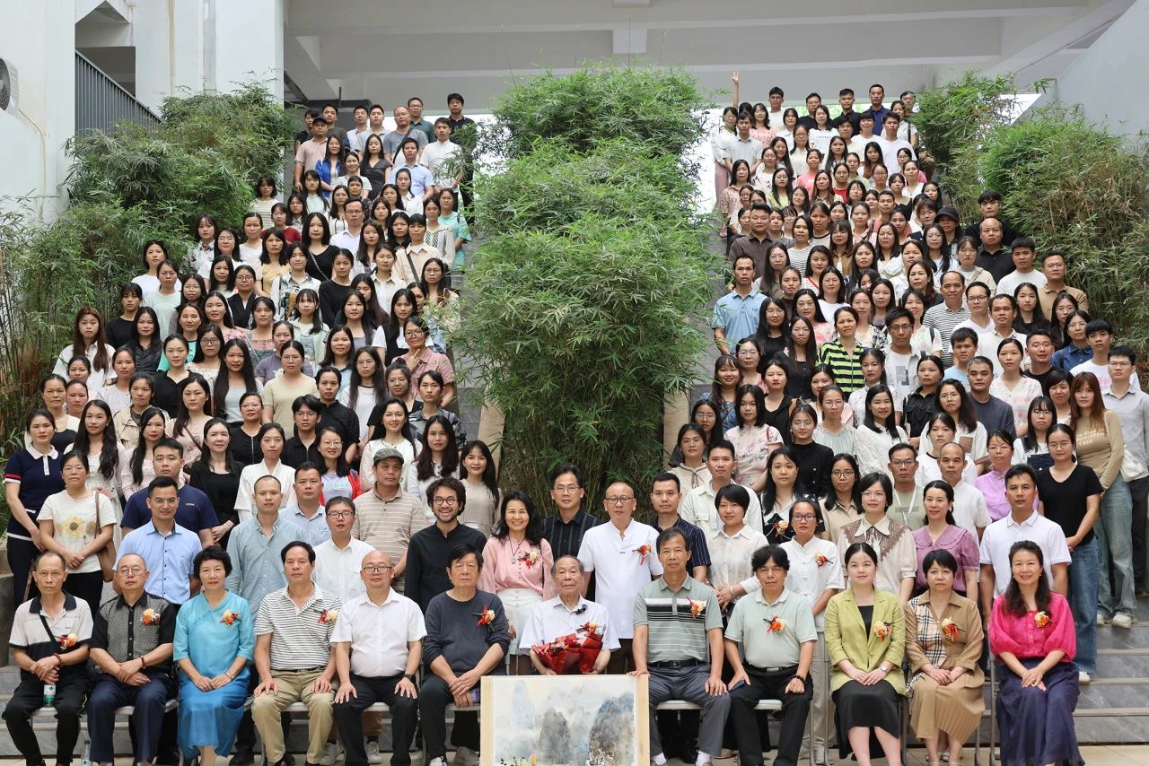 桂平市中小学美术教师水彩画专题培训活动暨大藤峡水彩画社成立仪式在我校顺利举行 丨 LY.COM
